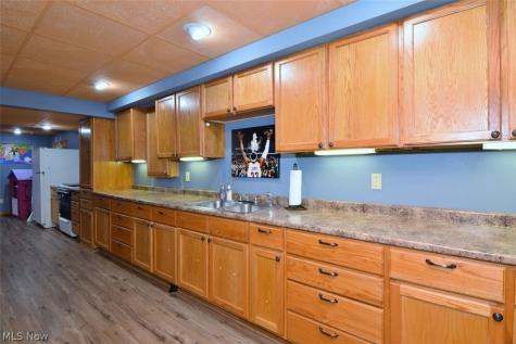 692 N Elmwood Avenue Wickliffe OH 44092