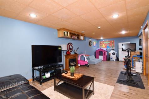 692 N Elmwood Avenue Wickliffe OH 44092