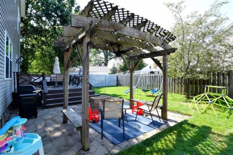 692 N Elmwood Avenue Wickliffe OH 44092