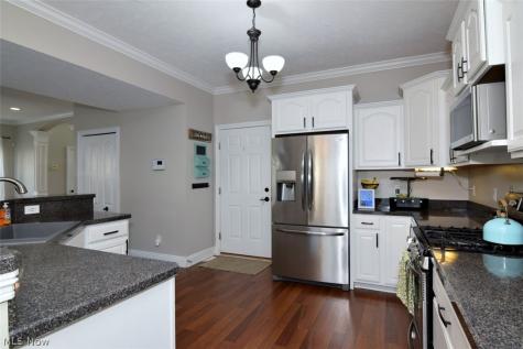 692 N Elmwood Avenue Wickliffe OH 44092