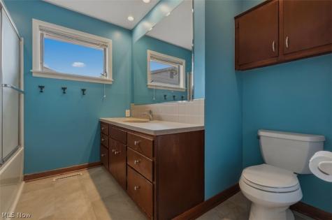 146 Riverview Drive Marietta OH 45750