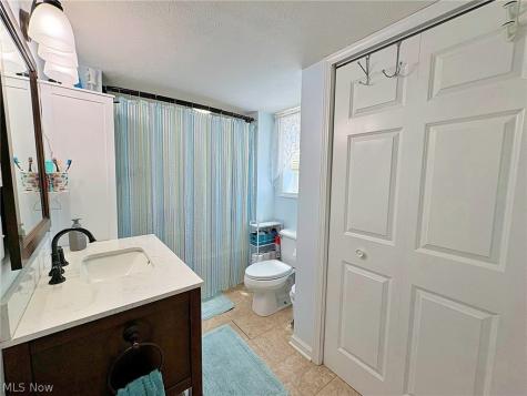 10677 Baumhart Road Amherst OH 44001