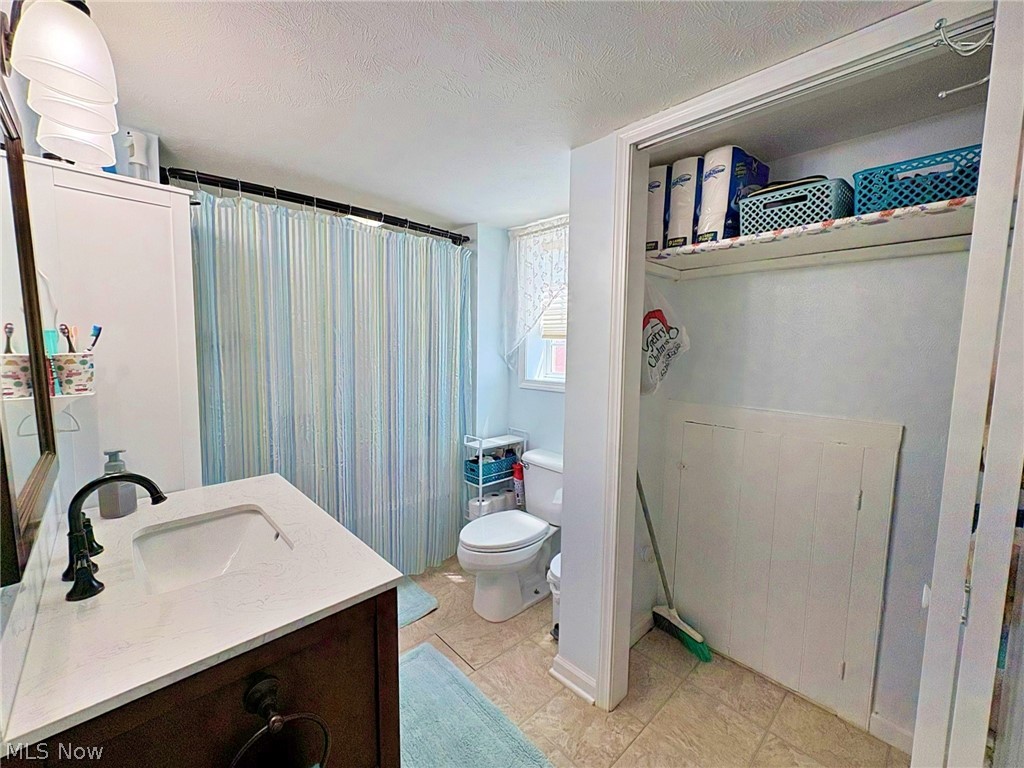 10677 Baumhart Road Amherst OH 44001