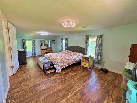 10677 Baumhart Road Amherst OH 44001