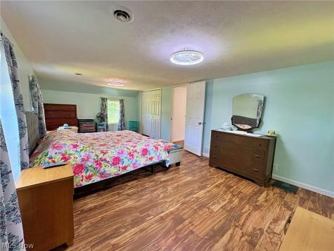 10677 Baumhart Road Amherst OH 44001