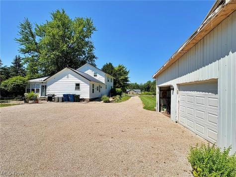 10677 Baumhart Road Amherst OH 44001