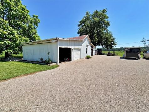 10677 Baumhart Road Amherst OH 44001