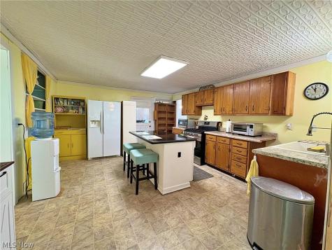 10677 Baumhart Road Amherst OH 44001
