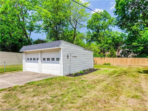 4331 Baintree Road University Heights OH 44118