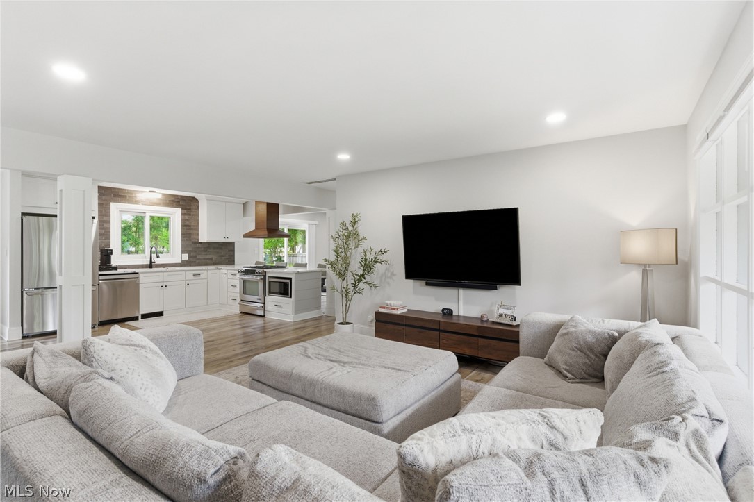 161 Devorah Drive Aurora OH 44202