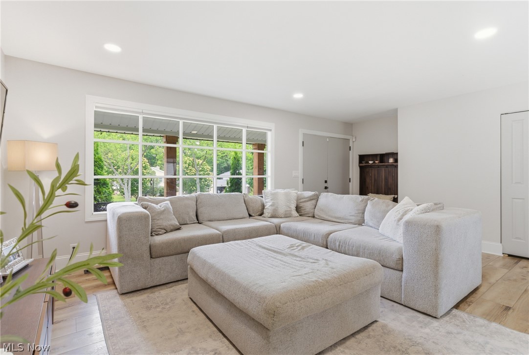 161 Devorah Drive Aurora OH 44202