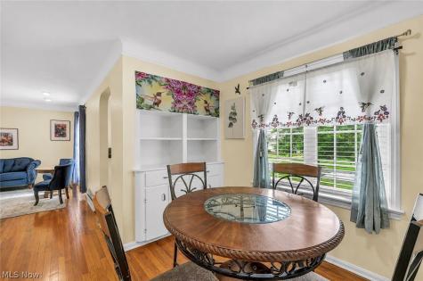 1369 Cranover Road Lyndhurst OH 44124
