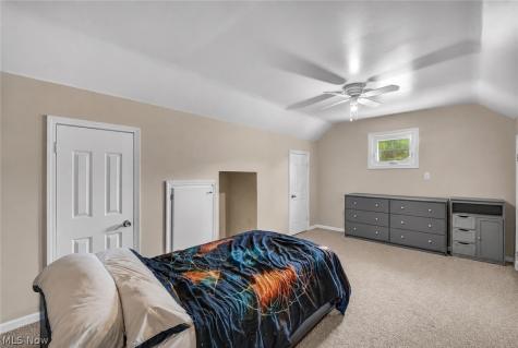 1369 Cranover Road Lyndhurst OH 44124