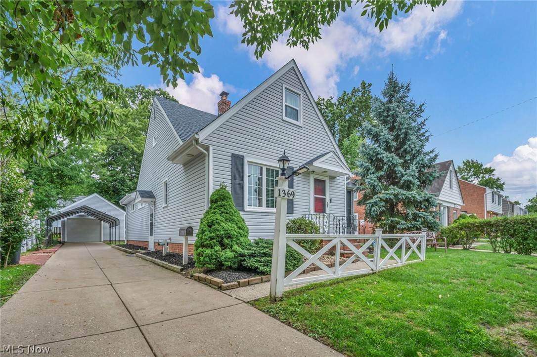 1369 Cranover Road Lyndhurst OH 44124