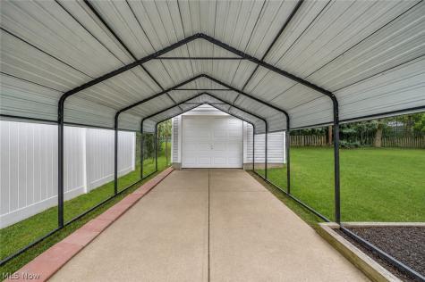 1369 Cranover Road Lyndhurst OH 44124