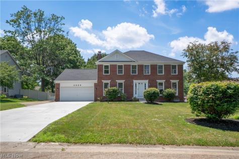 2888 Saint Albans Circle NW North Canton OH 44720