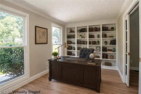 2888 Saint Albans Circle NW North Canton OH 44720