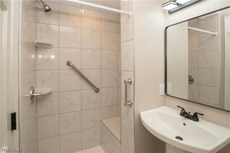 2888 Saint Albans Circle NW North Canton OH 44720