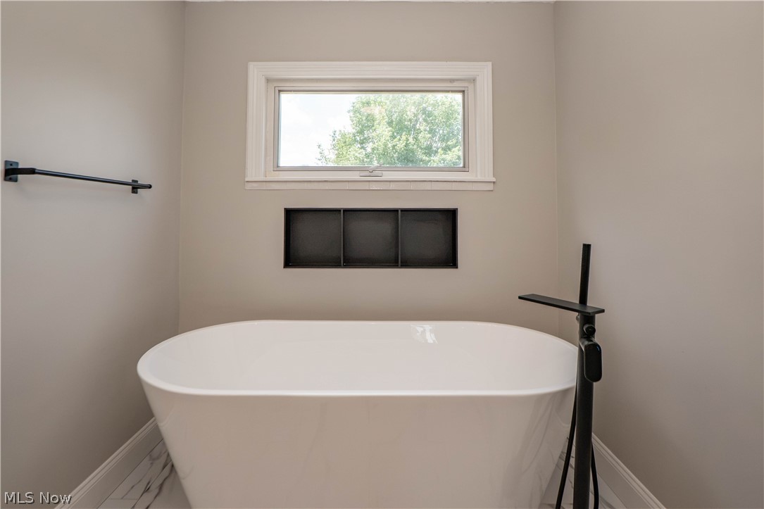 2888 Saint Albans Circle NW North Canton OH 44720