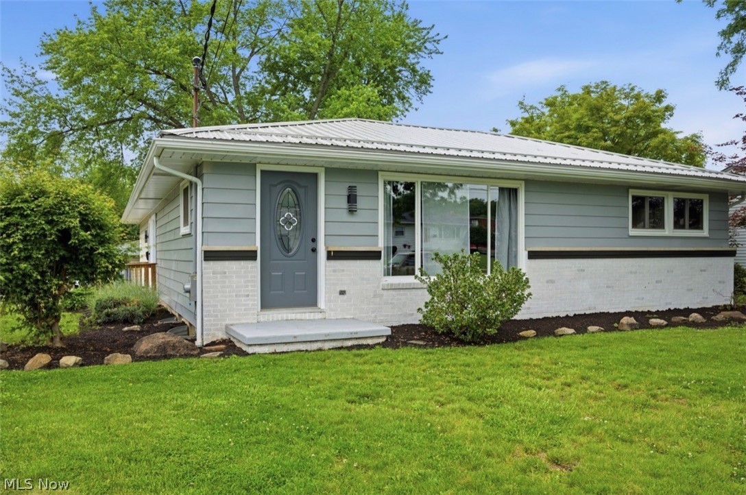 1104 Gary Avenue Girard OH 44420