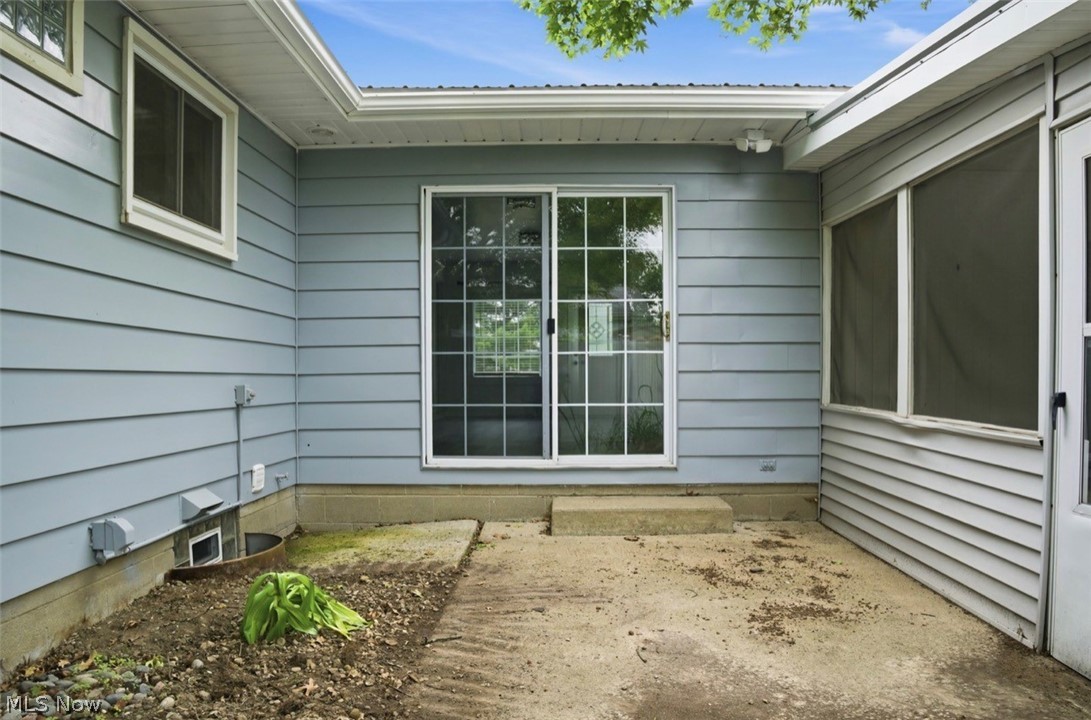 1104 Gary Avenue Girard OH 44420