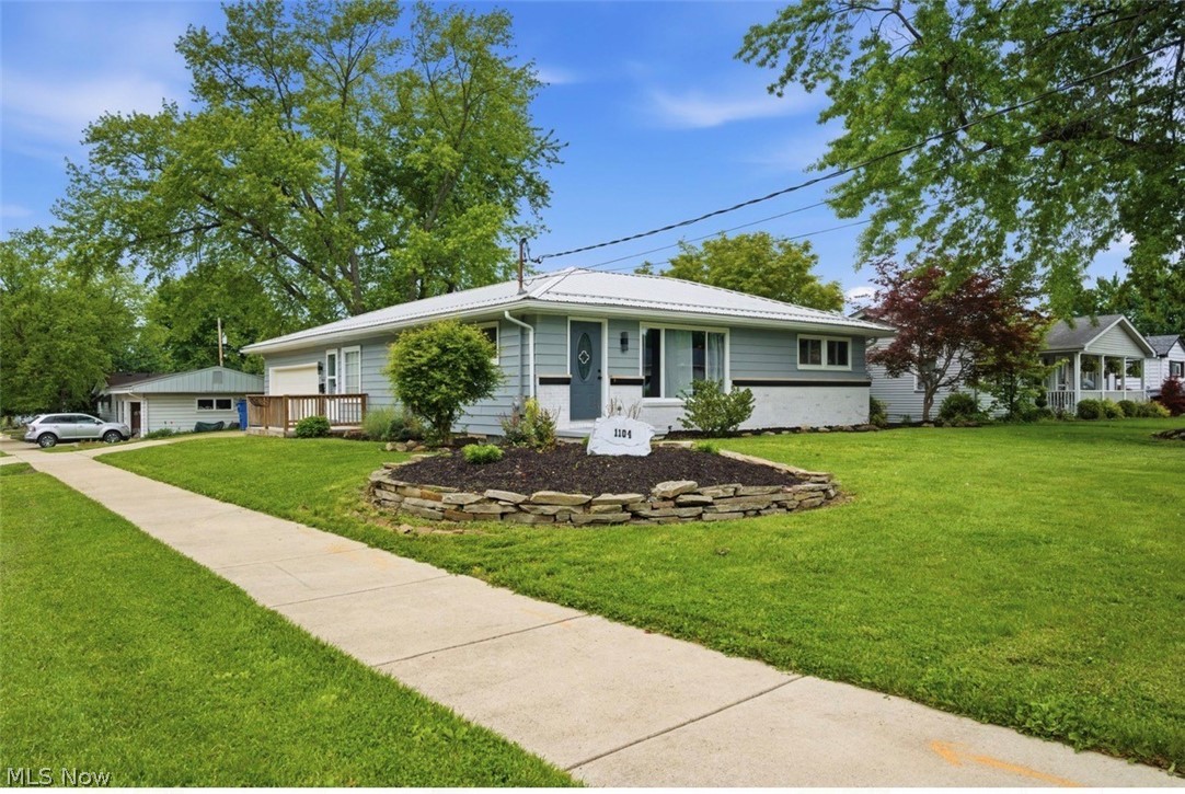 1104 Gary Avenue Girard OH 44420