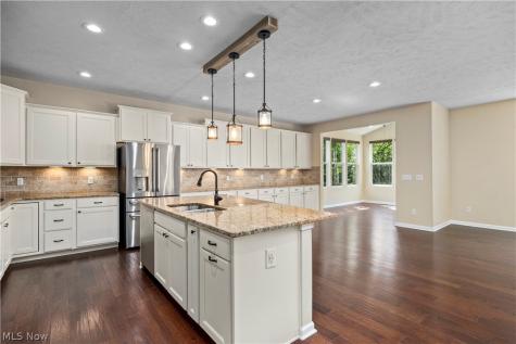 19126 Ledgestone Drive Strongsville OH 44149