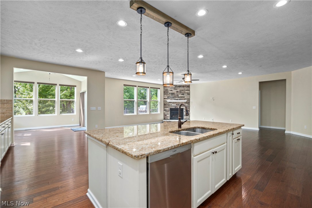 19126 Ledgestone Drive Strongsville OH 44149