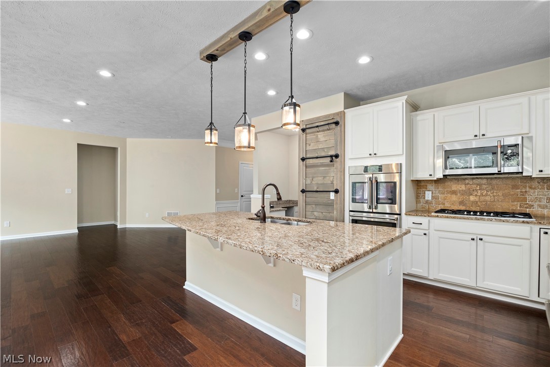 19126 Ledgestone Drive Strongsville OH 44149