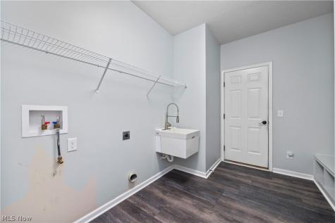 19126 Ledgestone Drive Strongsville OH 44149