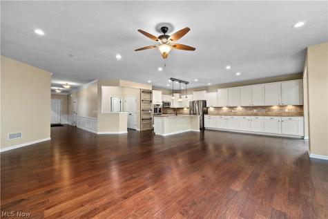 19126 Ledgestone Drive Strongsville OH 44149