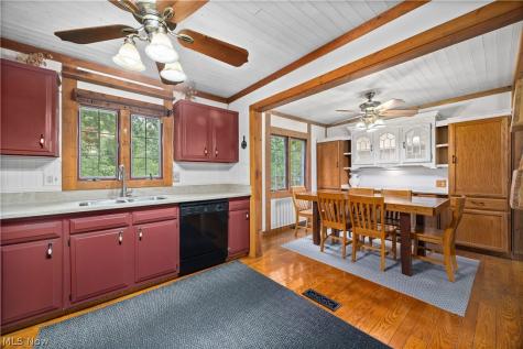 8567 Brentwood Drive Olmsted Twp OH 44138