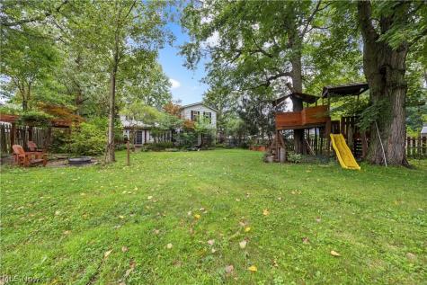 8567 Brentwood Drive Olmsted Twp OH 44138