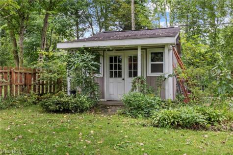 8567 Brentwood Drive Olmsted Twp OH 44138