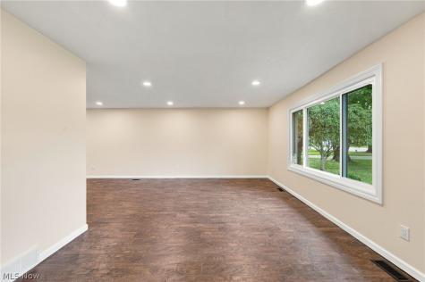 9581 Tamarin Court Mentor OH 44060