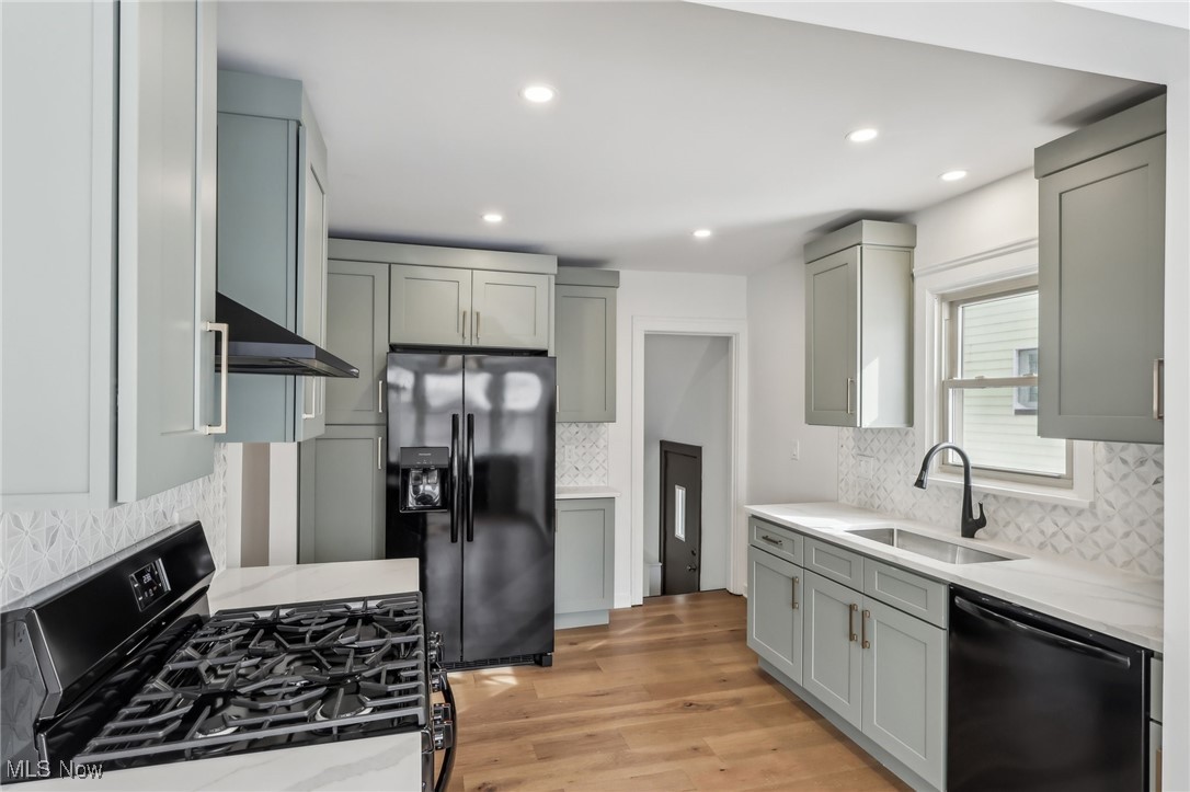 1354 Phelps Avenue Lakewood OH 44107