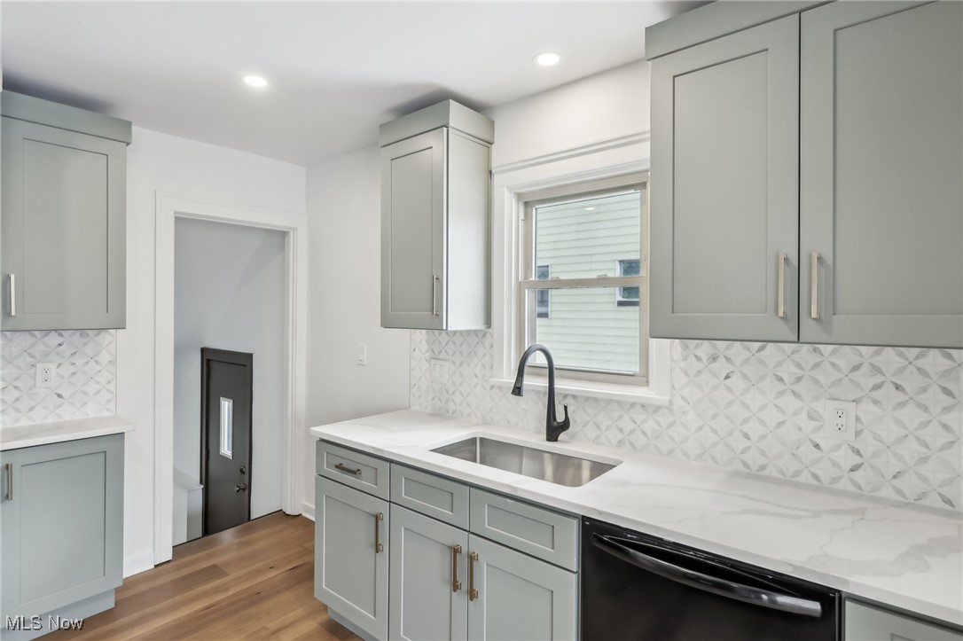 1354 Phelps Avenue Lakewood OH 44107