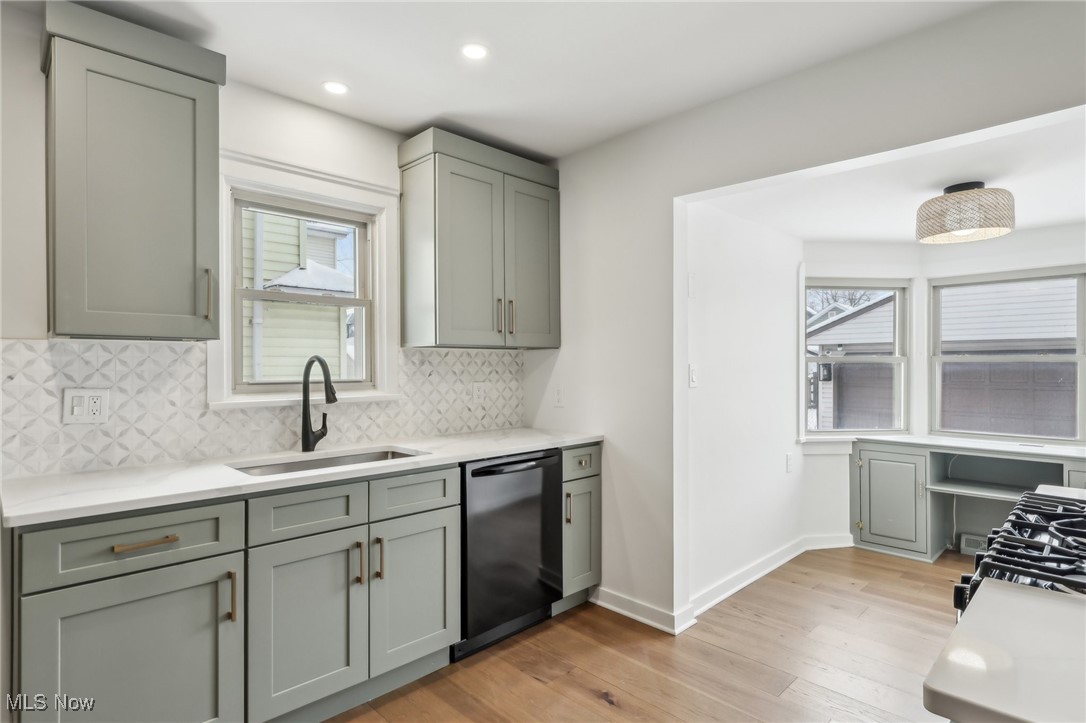 1354 Phelps Avenue Lakewood OH 44107