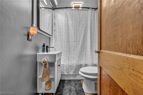 166 Brandtson Avenue Elyria OH 44035