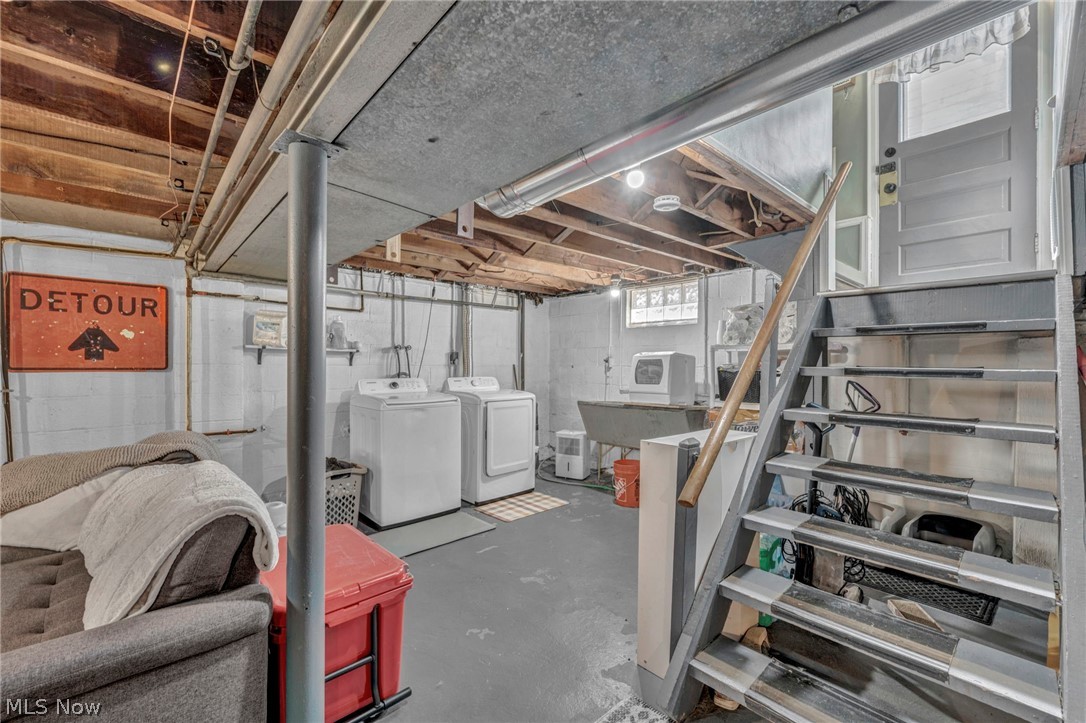 166 Brandtson Avenue Elyria OH 44035
