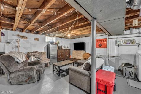 166 Brandtson Avenue Elyria OH 44035
