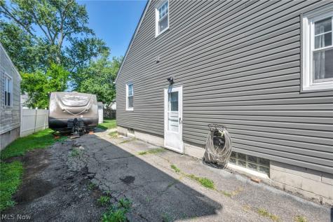 166 Brandtson Avenue Elyria OH 44035