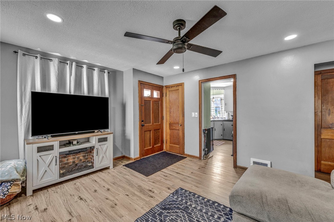 166 Brandtson Avenue Elyria OH 44035