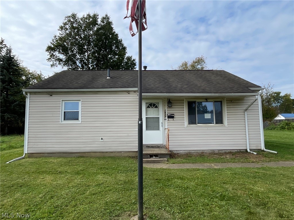 1933 Bollinger Avenue NE Canton OH 44705