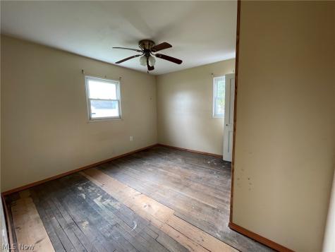 1933 Bollinger Avenue NE Canton OH 44705