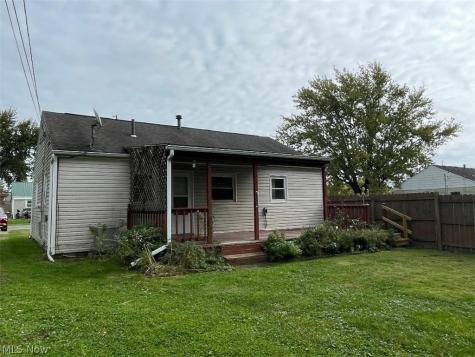 1933 Bollinger Avenue NE Canton OH 44705