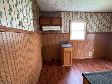 1933 Bollinger Avenue NE Canton OH 44705