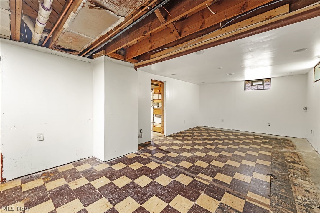3290 Sweitzer Street NW Uniontown OH 44685