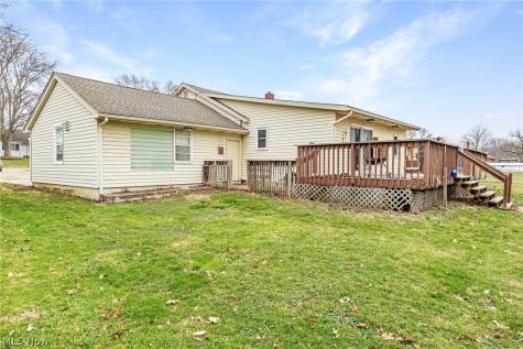 3290 Sweitzer Street NW Uniontown OH 44685