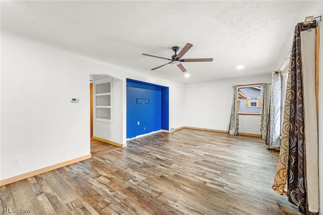 3290 Sweitzer Street NW Uniontown OH 44685